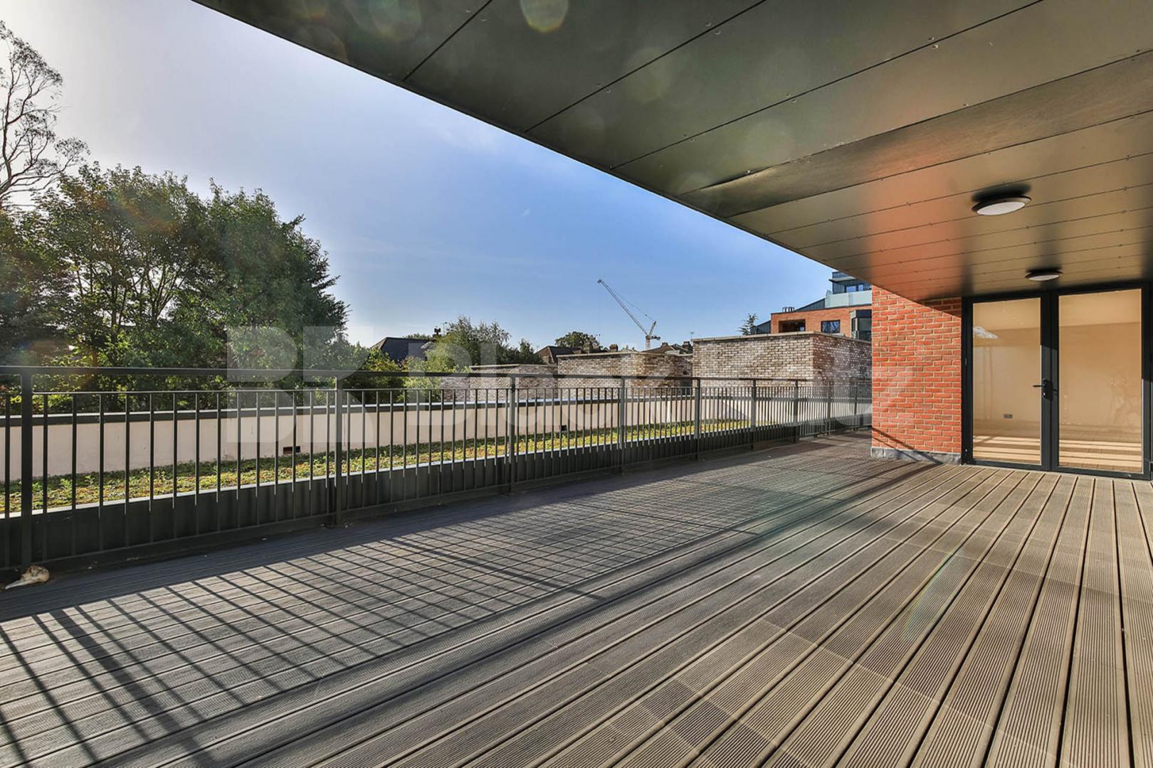 1315sqft 3 bed 3 bath apartment with a huge private roof terrace  Tottenham Lane, Crouch End